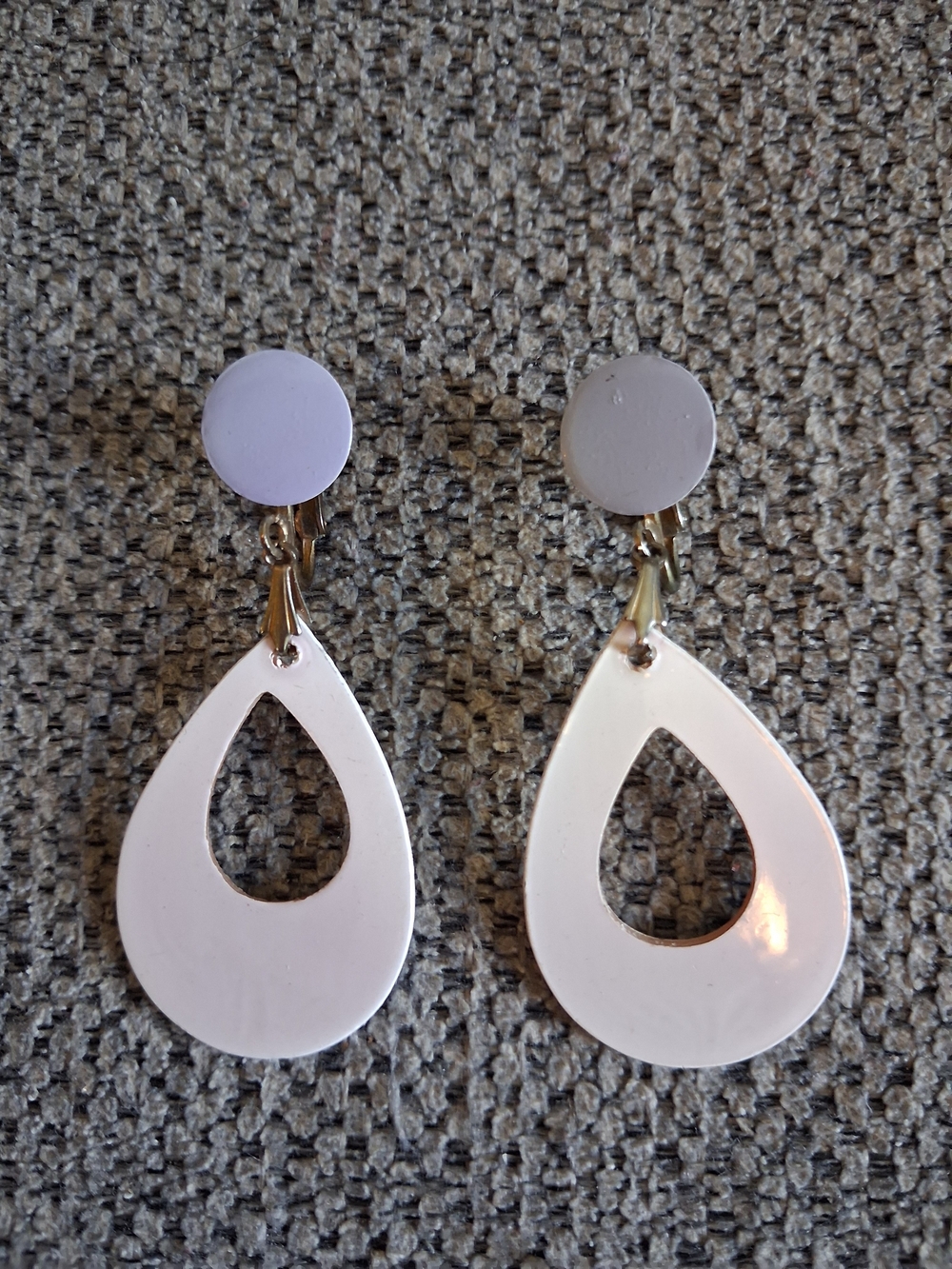 Retro Pink and Lavender Teardrop Dangle Clip On Earrings - Women Jewelry